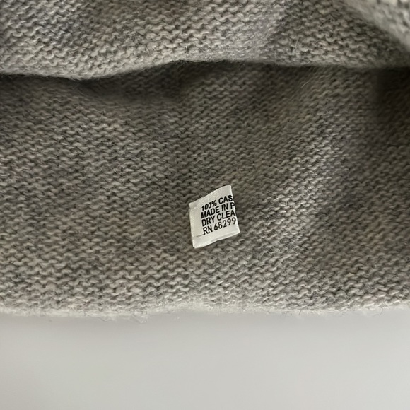Saks cashmere grey beanie - Picture 2 of 2